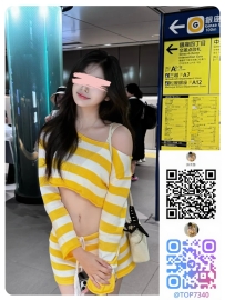 細いウエストが目を引きます