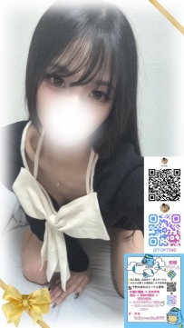 スレンダーで魅惑的な小悪魔