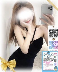 恋人のような親密な雰囲気の中